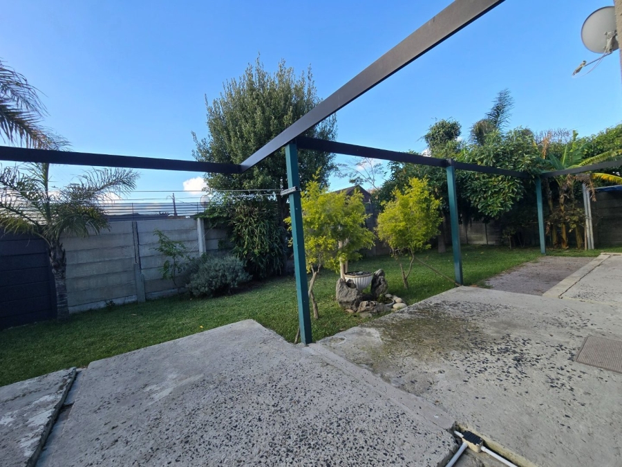 4 Bedroom Property for Sale in Wetton Western Cape